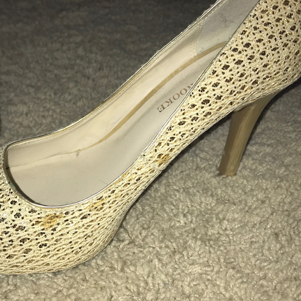 Heels - Picture 3 of 3